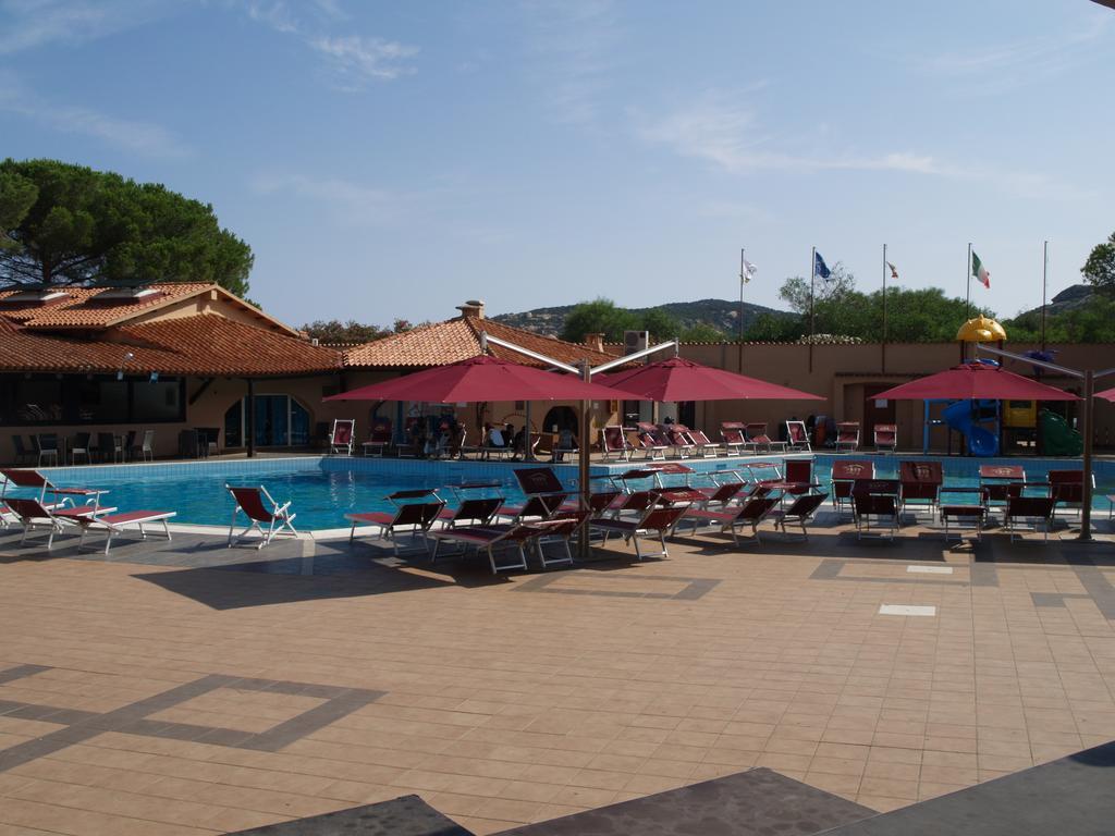 Club Esse Cala Bitta Hotel Baja Sardinia Luaran gambar